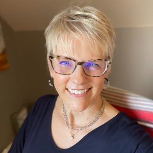 Meet your Posher, Sandee